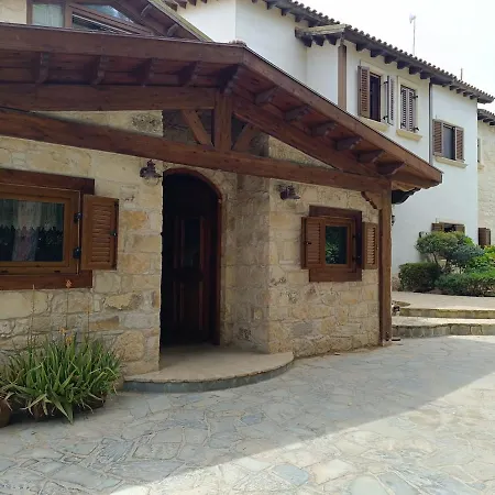 别墅 One Bedroom Stone-built House Ypsonas